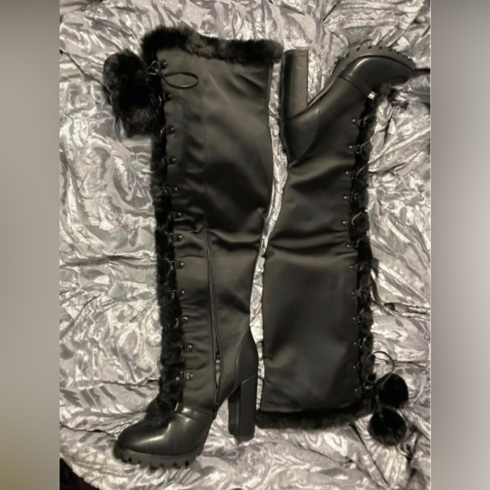 Shoedazzle Over Knee Fur Boots size 8 New!